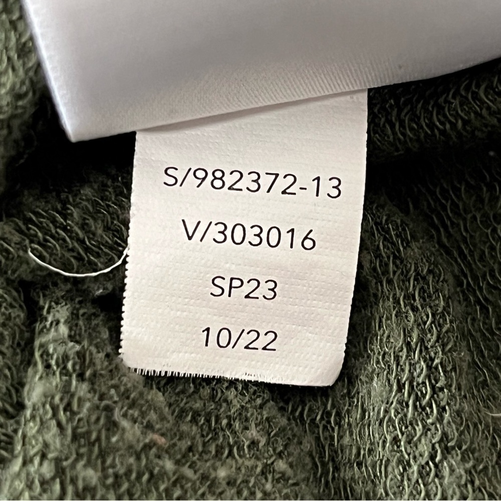 Athleta Sunrise V-Neck Sweatshirt Womens Small Green Pullover Thumbholes Soft - Picture 5 of 13
